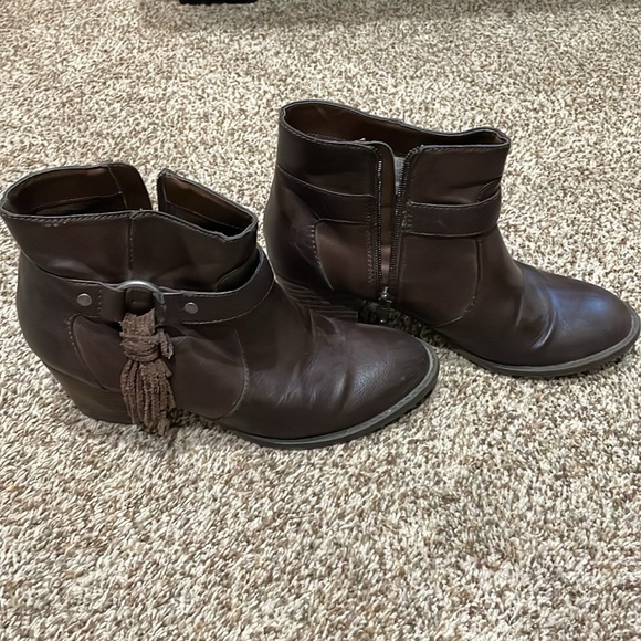 American Eagle Booties - Picture 4 of 4